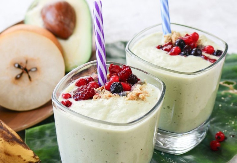 ΠΡΑΣΙΝΟ SMOOTHIE με γάλα καρύδας